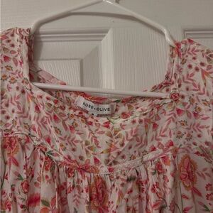 Rose & Olive Pink Floral Boho Blouse-Size Medium